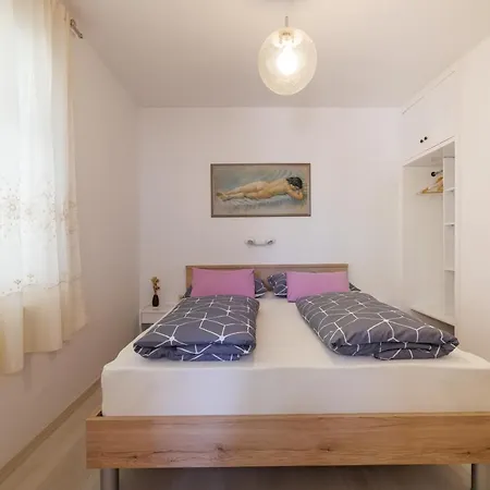 Apartments Lovorik Krk Town Exterior photo