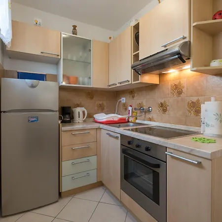 Apartments Lovorik Krk Town Exterior photo