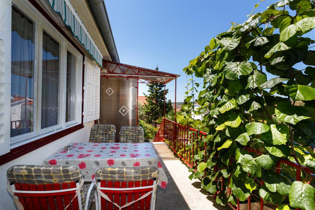 Apartment Lovorik *